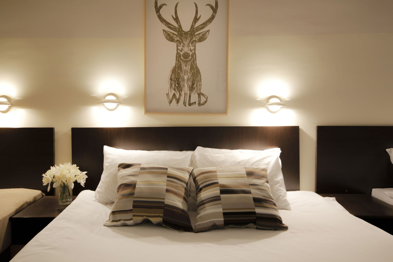 Bedroom 3, Hotel Junior, Brus