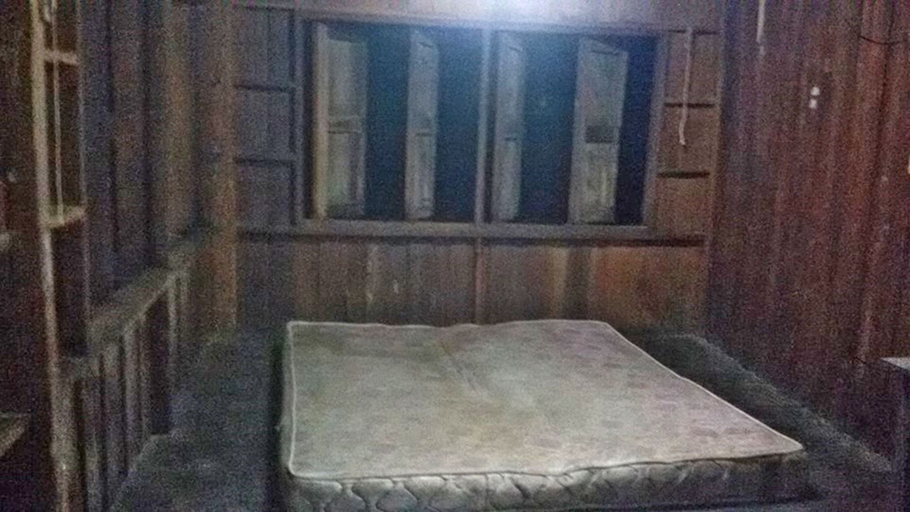 Bedroom 2, P'Ta Homestay, Muang Phrae