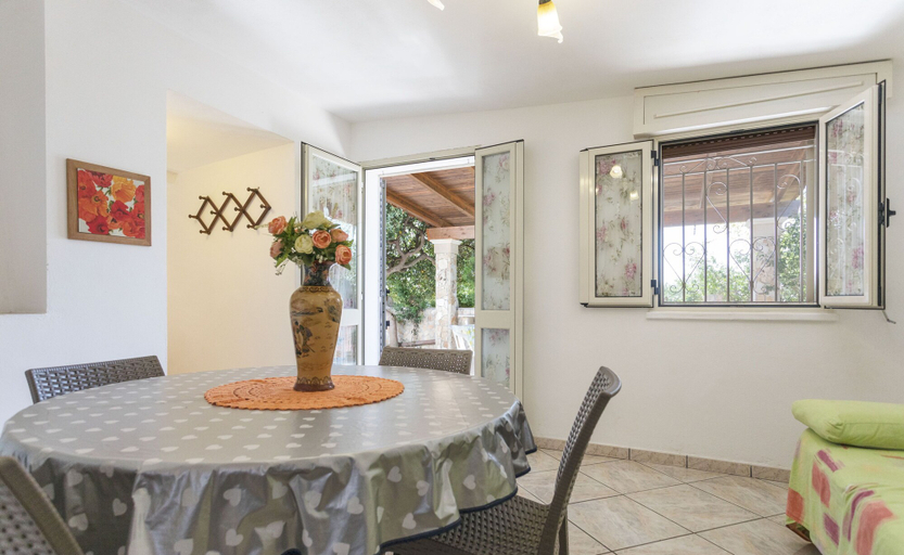 Others 5, Villetta Jasmine, Lecce