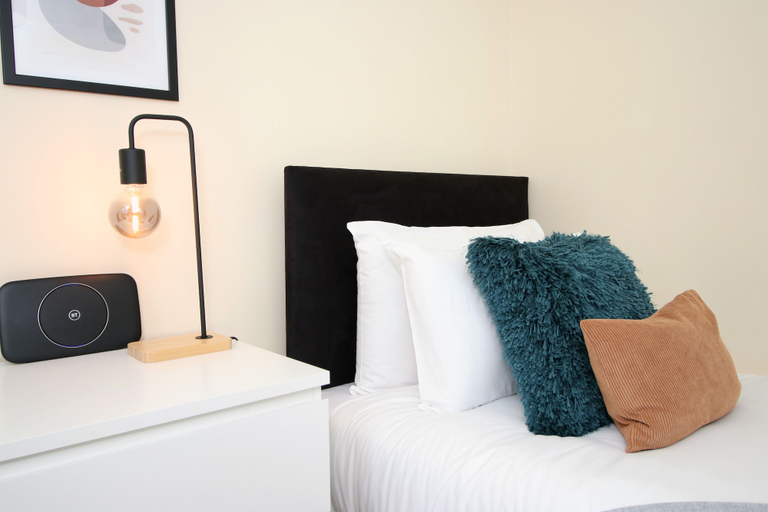 Bedroom 3, The Nook by Tŷ SA, Merthyr Tydfil