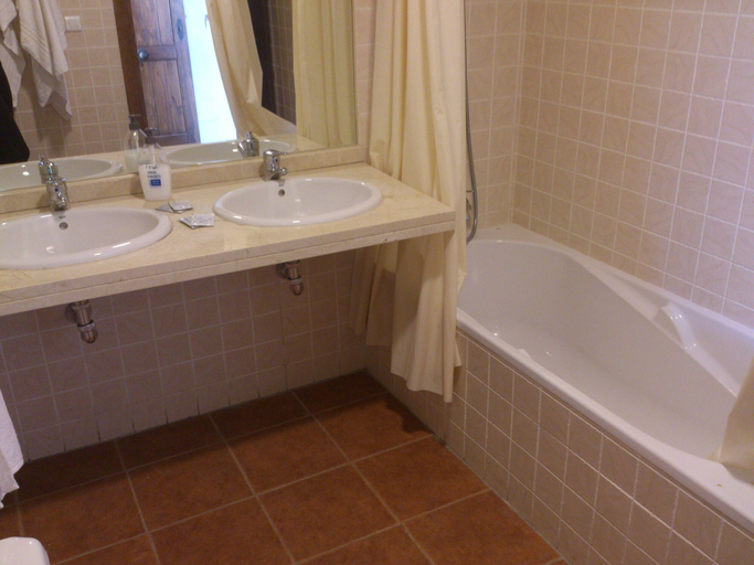 Bathroom 4, Hotel Restaurant la Mecedora, Málaga