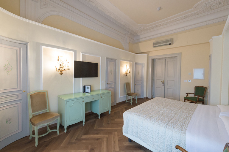 Bedroom 3, Grand Hotel Liberty, Trento