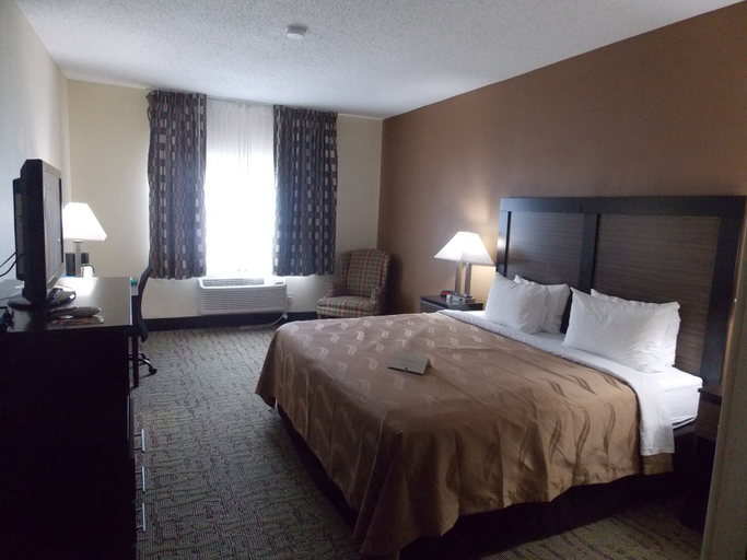 Bedroom 3, Quality Inn & Suites Champaign North - Urbana, Champaign