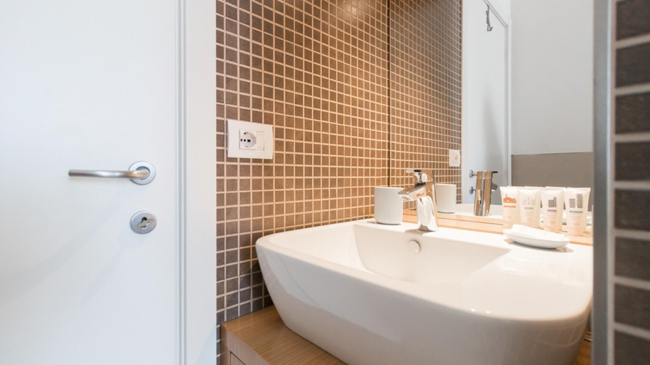 Bathroom 5, Italianway Easy - Ampere 103, Milano