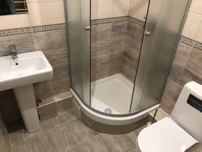 Bathroom 3, Hotel Andreevsky, Central