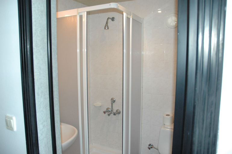 Bathroom, Cemre Hotel, Bodrum