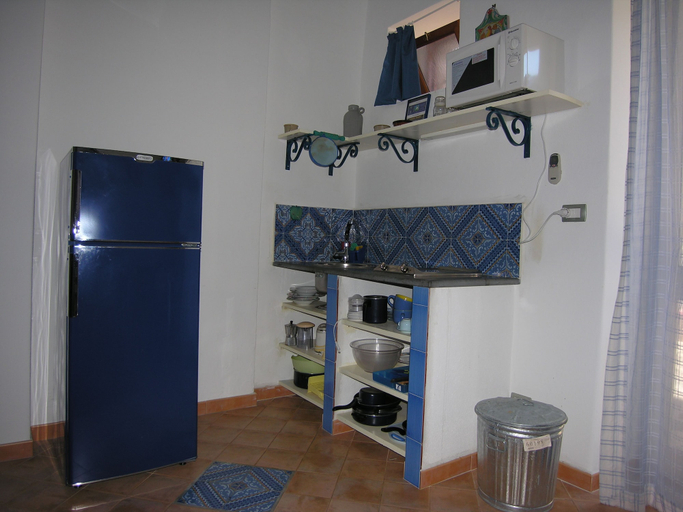 Others 5, Ambra, Messina