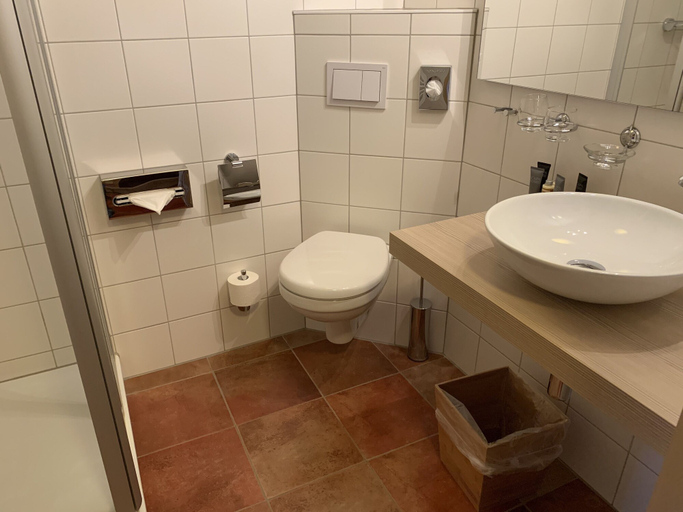 Bathroom 5, Goldner Löwe, Sächsische Schweiz-Osterzgebirge