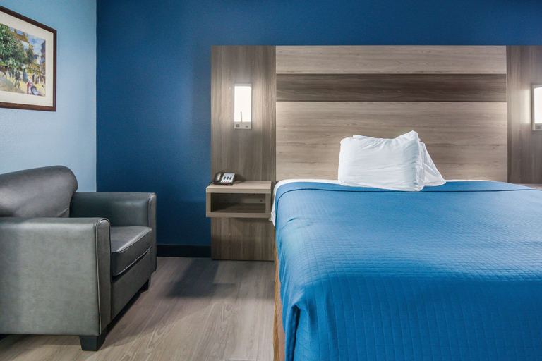 Bedroom 3, Rodeway Inn Carrollton I-35E, Dallas