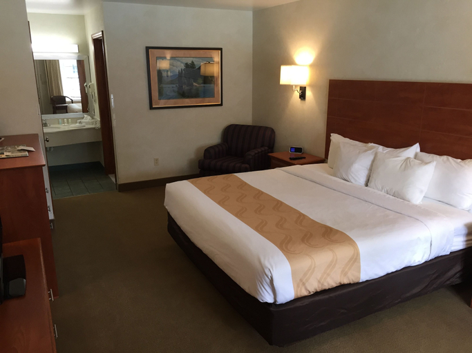 Bedroom 4, Quality Inn Lake George, Warren