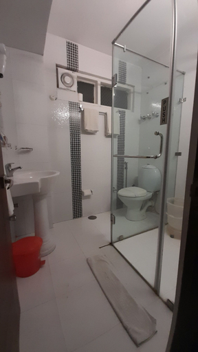 Bathroom 4, Hotel Kapil, Shimla