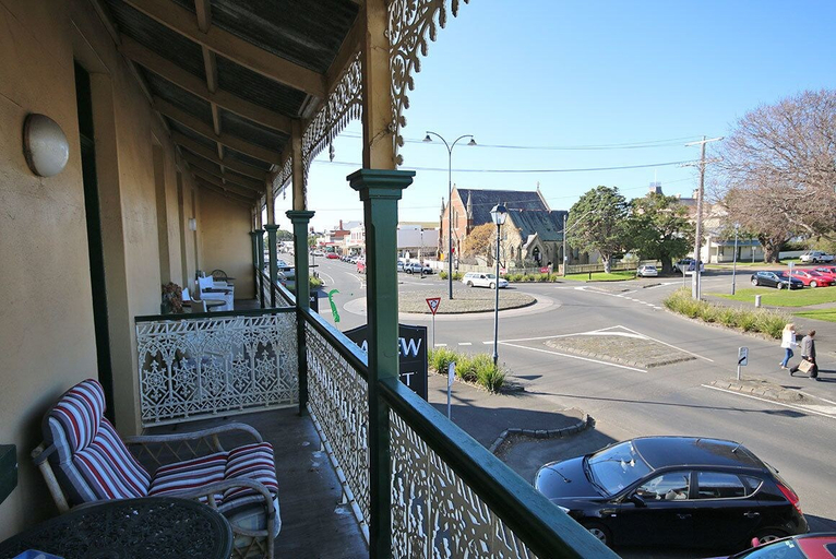 Others 3, Seaview House, Queenscliffe