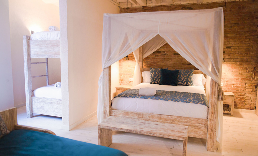 Bedroom 3, La Bodega Suites, Barcelona