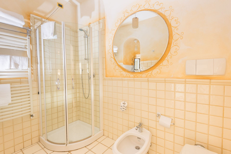 Bathroom 3, Villa Madau Hotel, Cagliari
