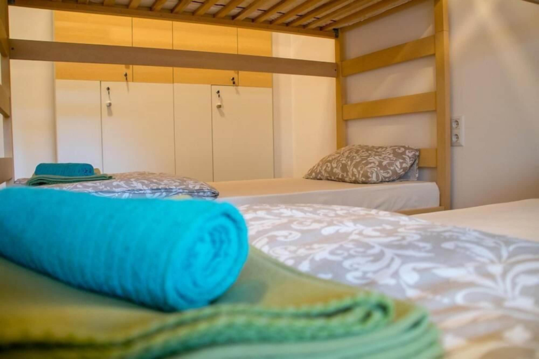 Bedroom 2, Wine Hill - Hostel, Desinić