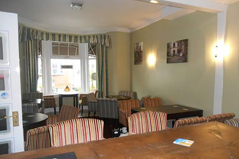 Others 5, The Glenroy, Blackpool