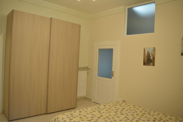 Bedroom 3, Leonessa di Puglia, Bari