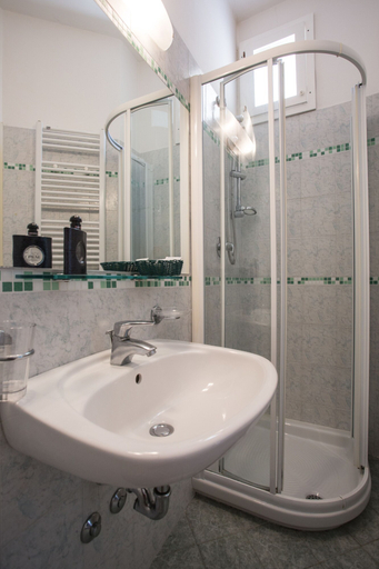Bathroom 3, Hotel Club Misano, Rimini