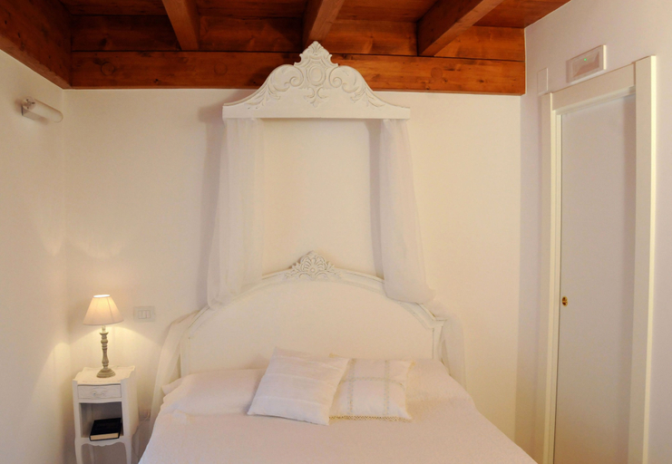 Bedroom 3, B&B Al Vecchio Borgo, Barletta-Andria-Trani