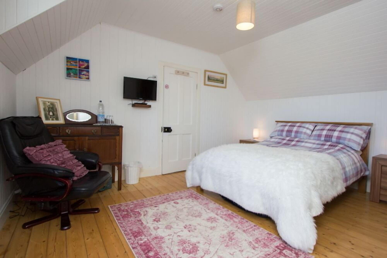 Bedroom 2, Lighthouse Cottage - Shared Facilities, Highland