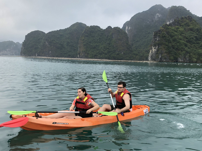 Others 3, Cozy Bay Classic Cruise, Hạ Long
