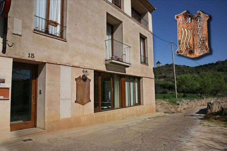 Exterior & Views 2, Hostal La Fuente, Huesca