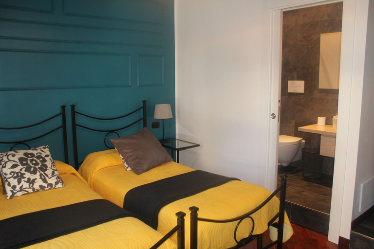 Bedroom 3, Stasera A Casa Da ME, Rome