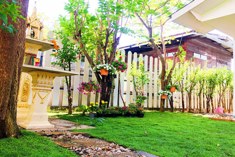 Exterior & Views 2, Hush Hush Cabiner - Hostel, Bang Na