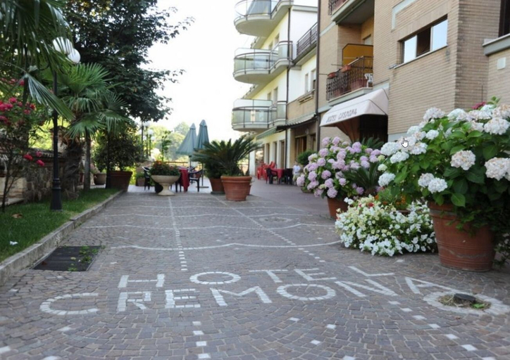 Exterior & Views 2, Hotel Cremona, Rome