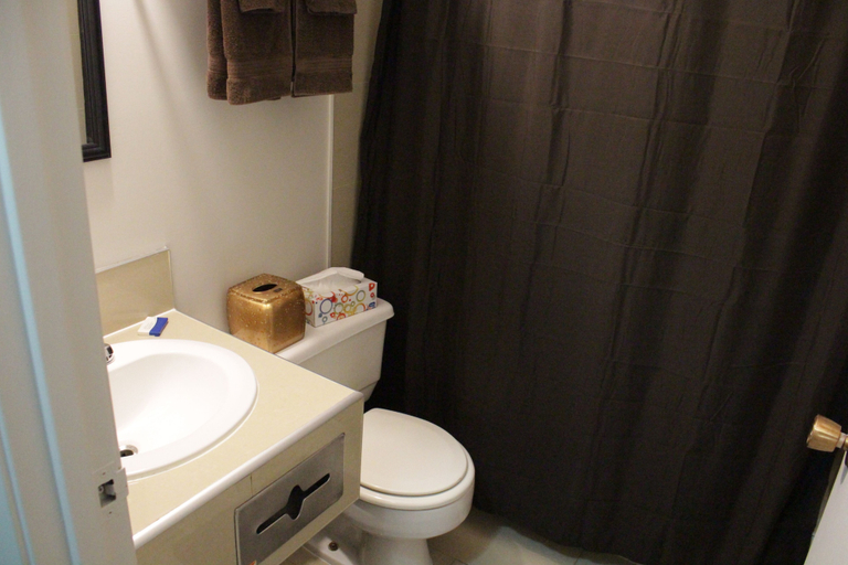 Bathroom 3, Morinville Plaza & Suites, Division No. 11