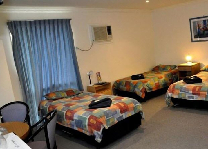 Bedroom 2, West City Motel, Melbourne
