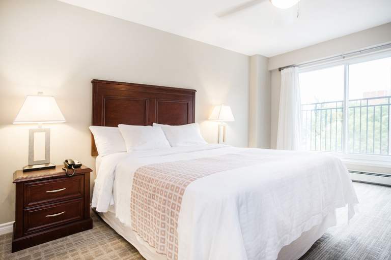 Bedroom 4, Canterra Suites Hotel, Division No. 11