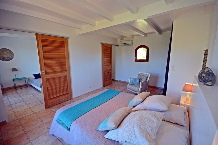 Bedroom 4, Le Mas les Fleurs d'Hilaire, Vaucluse