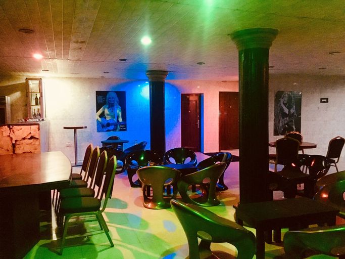 Food & Drinks 5, Golden Home Inn Hotel & Suites, Agege