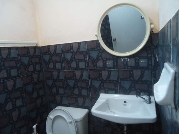 Bathroom 3, Baan Somtawin, Muang Mae Hong Son