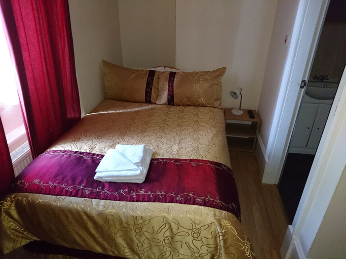Bedroom 2, Dee Hotel, Aberdeen