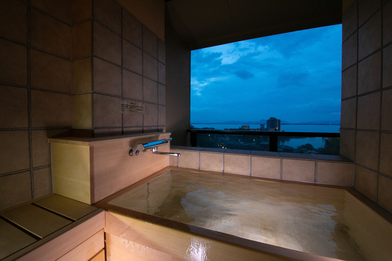 Bathroom 4, Biwako Hanakaido, Ōtsu