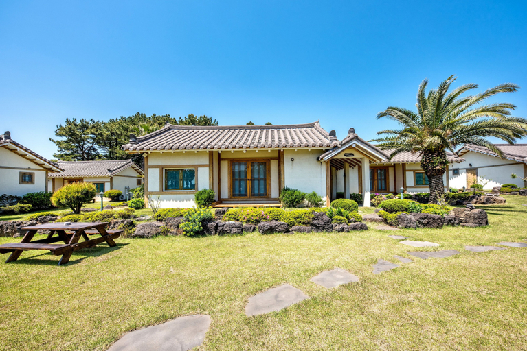 Exterior & Views 2, Stone Statue Village Hanok, Seogwipo