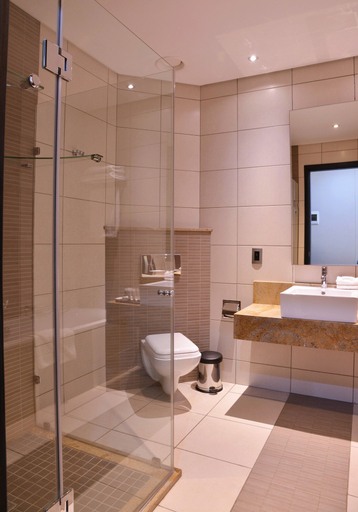 Bathroom 5, Premier Hotel OR Tambo, Ekurhuleni