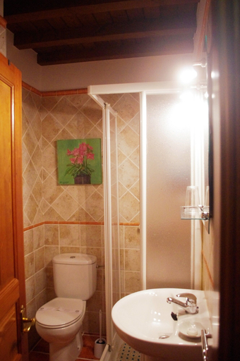 Bathroom, Balcon Picos de Europa, Asturias