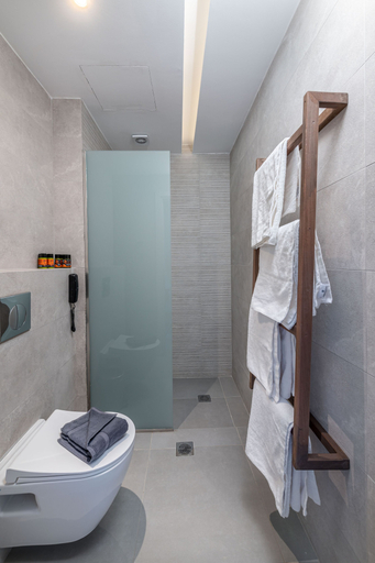 Bathroom 4, Kelly's Apartment, South Aegean