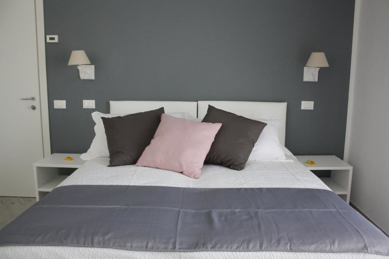 Bedroom 4, Glem Rooms and Breakfast, Genova