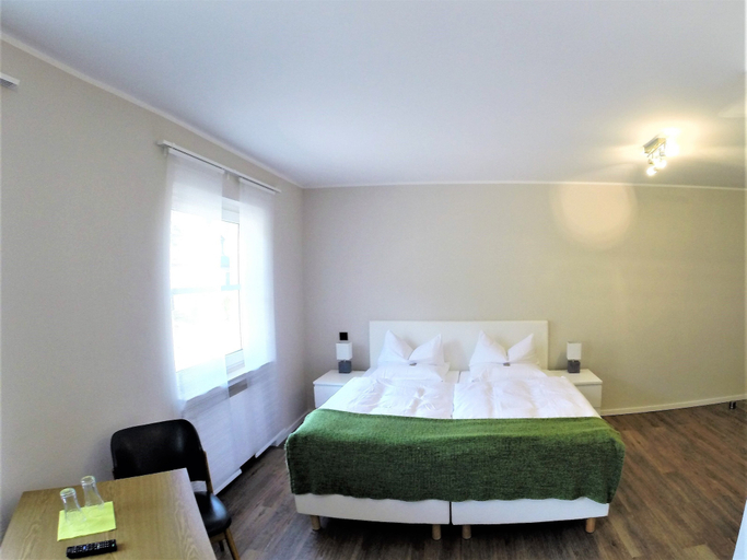 Bedroom 3, Landgasthof Ralinger Hof, Trier-Saarburg