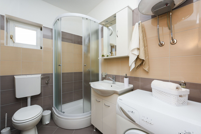 Bathroom, Villa Basil, Benkovac