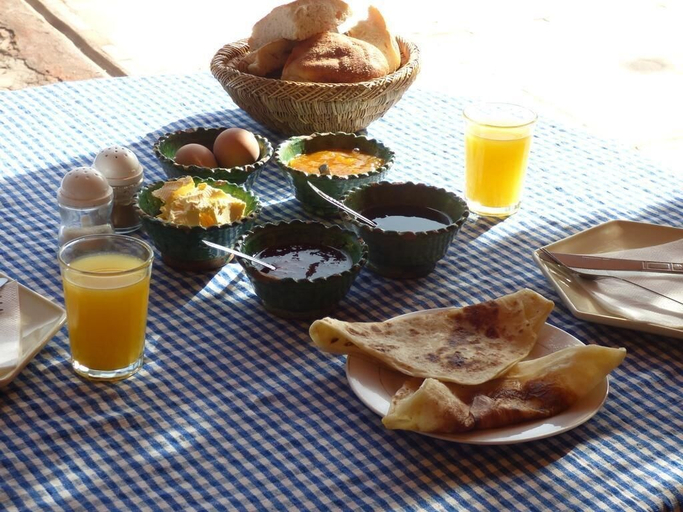 Food & Drinks, Camp Lguidi Tours, Ouarzazate