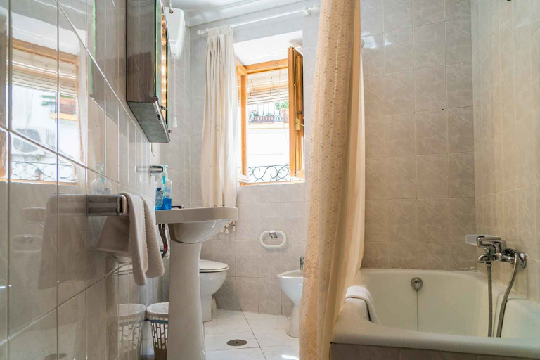 Bathroom 3, Cazorla House Gallery, Jaén