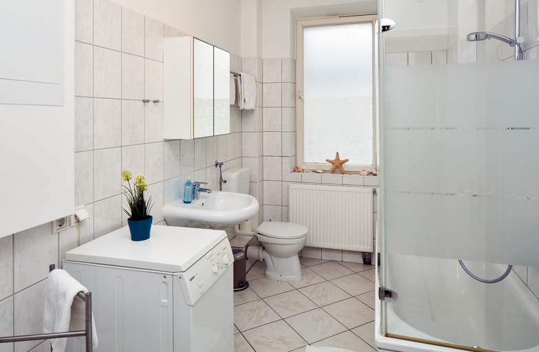 Bathroom 4, Apartments 4 YOU - Goethestrasse, Fürth