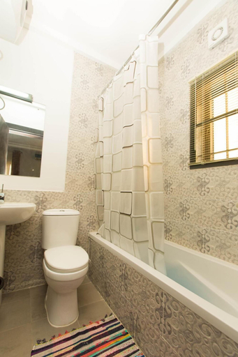 Bathroom 3, Vulcan Suites, AbujaMun