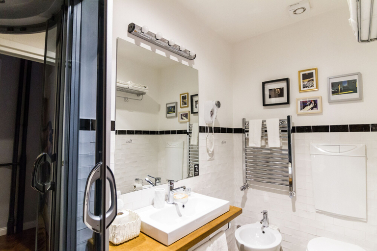 Bathroom 4, Athena Guest House, Rome