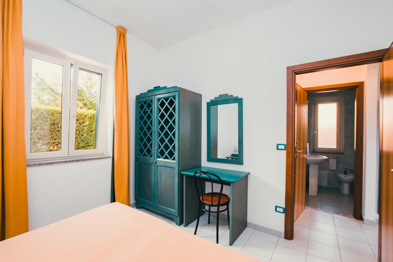 Bedroom 4, Apulia Hotel Corigliano Calabro, Cosenza